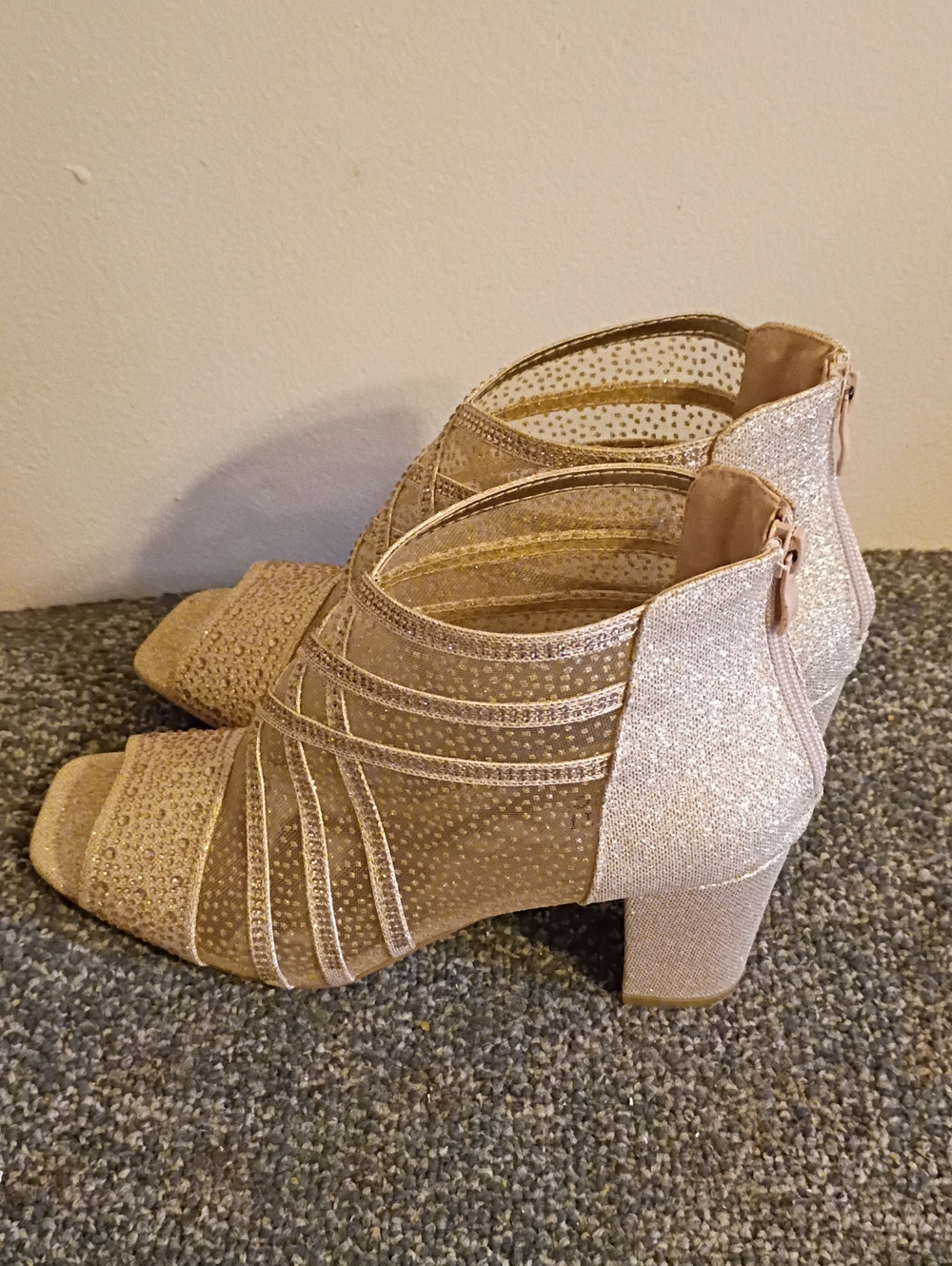 Valenti Franco Women's Glitter Strappy Block Heel Sandals - Gold Size 10